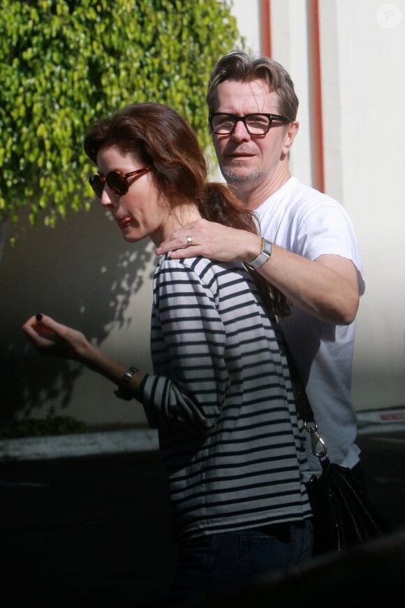 Exclusif - Gary Oldman et sa femme Alexandra Edenborough à Montecito le 19 septembre 2013.