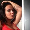 La célèbre Ch'ti Kelly pose de façon sexy sur son compte Twitter.