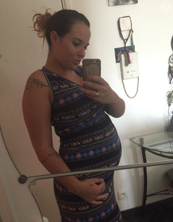 Kelly des Ch'tis lorsqu'elle était enceinte de 23 semaines. Juillet 2015.