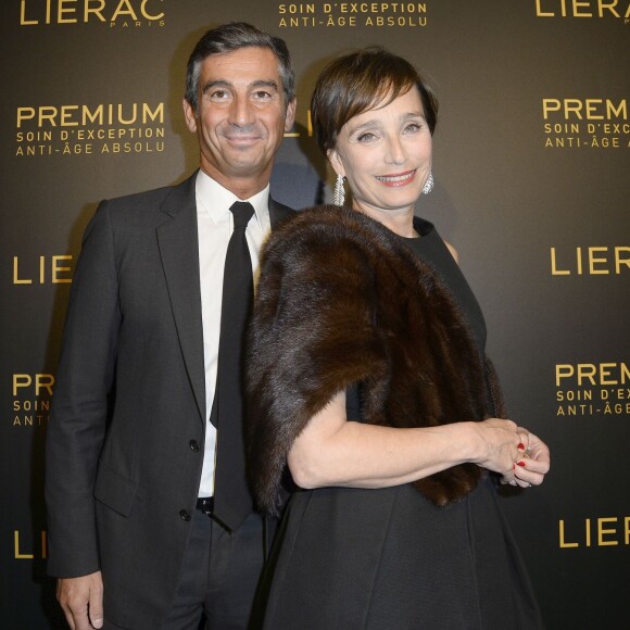 Exclusif - Stéphane Seriset (Vice-President, Global Marketing & Sales at Alès Group - LIERAC/PHYTO ) et Kristin Scott Thomas (égérie Premium) - Soirée du fabricant de produits de soins dermo-cosmétiques Lierac à l'occasion du lancement de la nouvelle gamme de soins d'exception Premium, issue de la médecine régénératrice dont Kristin Scott Thomas est l'égérie dans les salons de l'hôtel Peninsula à Paris le 1er octobre 2015.