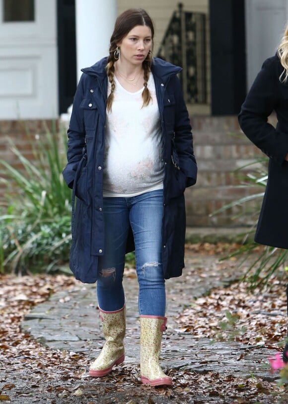 Exclusif - Jessica Biel (enceinte) est sur le tournage du film "The Devil and the Deep Blue Sea" à La Nouvelle-Orleans. Le 23 février 2015