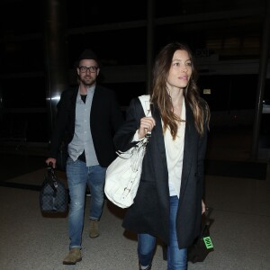 Justin Timberlake et sa femme Jessica Biel arrivent à l'aéroport LAX de Los Angeles. Le 27 mars 2014