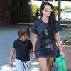 Kourtney Kardashian et son fils Mason quittent un cabinet médicale à Woodland Hills Los Angeles, le 26 Septembre 2015