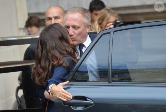 François-Henri Pinault et sa femme Salma Hayek - People à la sortie du défilé de mode "Stella McCartney", collection prêt-à-porter printemps-été 2016, à Paris. Le 5 octobre 2015