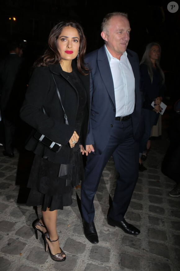 Salma Hayek et son mari François-Henri Pinault - People au défilé prêt-à-porter "Alexander McQueen" collection printemps-été 2016 au lycée Carnot à Paris le 04 octobre 2015