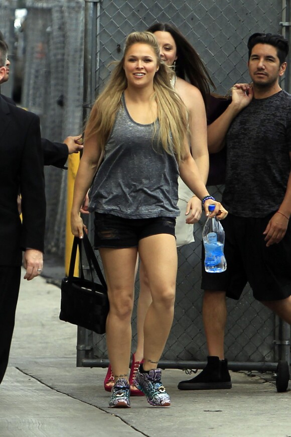 Ronda Rousey se prépare pour l'émission Jimmy Kimmel Live à Los Angeles, le 1er juillet 2015