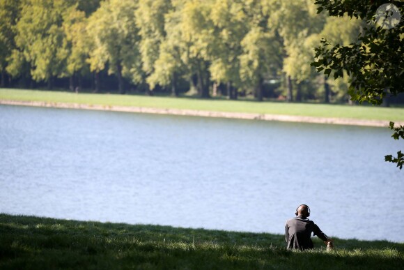Exclusif - Illustration de l'Orangerie et ses alentours dans le Parc du Château de Versailles - Les Yogis du Coeur, le plus grand rassemblement de yoga solidaire organisé par et au profit de l'association Mécénat Chirurgie Cardiaque, à l'Orangerie du Château de Versailles, le 27 septembre 2015.