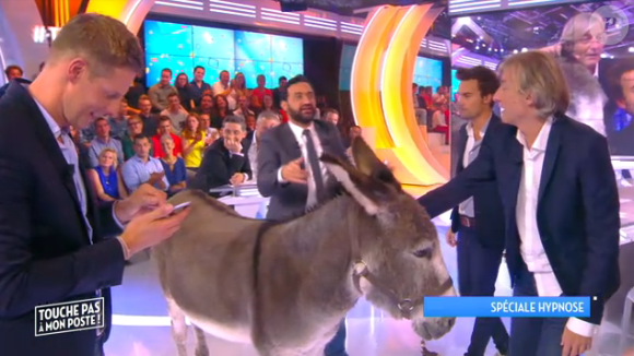 Touche pas à mon poste, le 6 octobre 2015 sur D8.