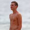 Exclusif - Le patineur Adam Rippon à la plage à Maui, le 26 mai 2014