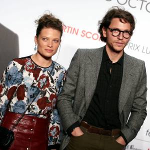 Le chanteur Raphael (Raphaël Haroche) et sa compagne Mélanie Thierry - Soirée d'ouverture de la 7e édition du Festival Lumière 2015 à la Halle Tony-Garnier à Lyon le 12 octobre 2015.