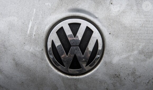 A Volkswagen logotype à Arnhem, le 23 septembre 2015.