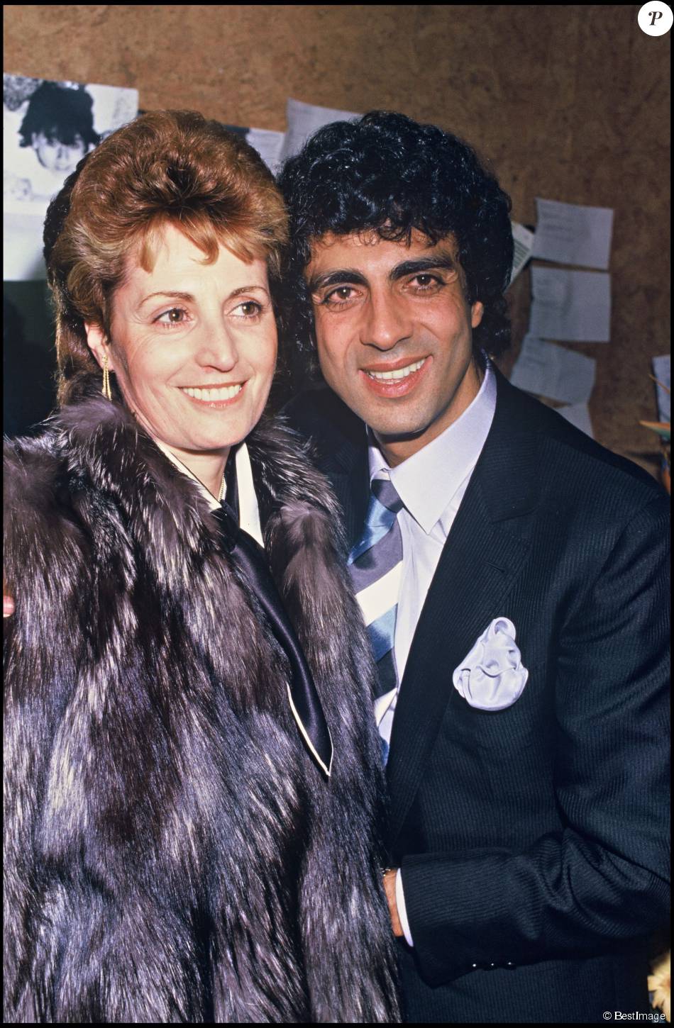Suzy Enrico Macias Et Sa Nouvelle Compagne Enrico Macias et sa femme Suzy, à l'Olympia, à Paris, le 9 mars 1985