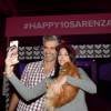 François Vincentelli, Frédérique Bel et son chien Joca (selfie) - Soirée "Happy 10! Sarenza" pour les 10 ans de Sarenza au Ground Control à Paris, le 15 octobre 2015