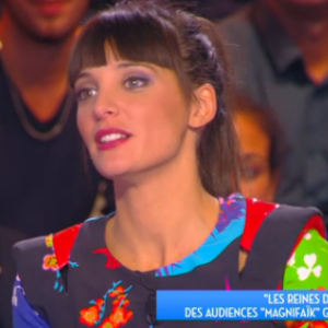 Erika Moulet dans Touche pas à mon poste, le 16 octobe 2015 sur D8.