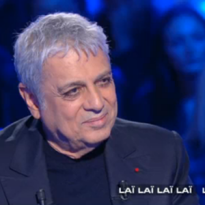 Enrico Macias, invité dans Salut les Terriens sur Canal+ le samedi 17 octobre 2015.