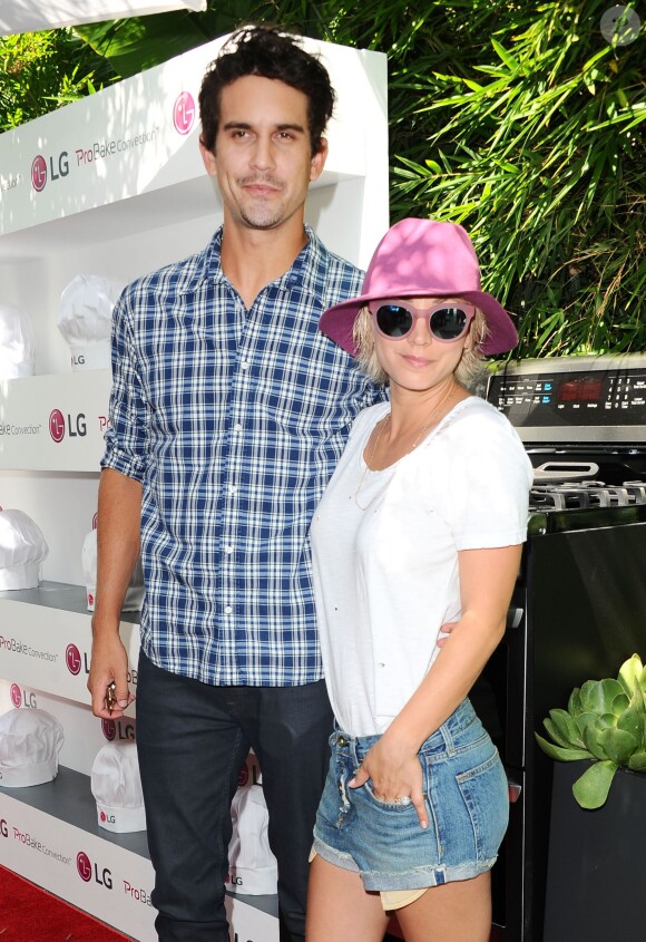 Kaley Cuoco et Ryan Sweeting lors du LG Fam-to-Table Series : ProBake Edition au Washbow de Culver City, le 22 août 2015