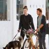 Exclusif - Ireland Baldwin va prendre un petit déjeuner avec son chien husky et l'ex-mari de Olivia Wilde, Tao Ruspoli au Gjelina dans le quartier Venice à Los Angeles, le 7 octobre 2015.