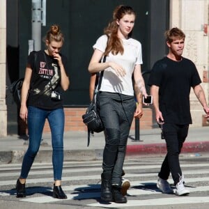 Exclusif - Ireland Baldwin est allée déjeuner avec des amis à Los Angeles, le 2 octobre 2015