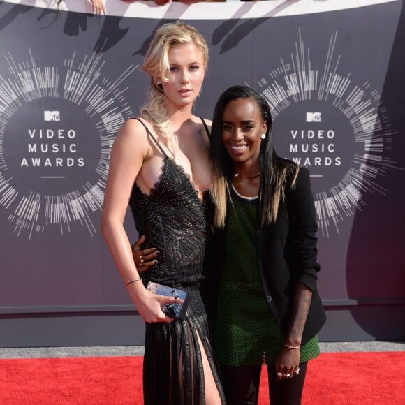 Ireland Baldwin et Angel Haze - Cérémonie des MTV Video Music Awards à Inglewood. Le 24 août 2014