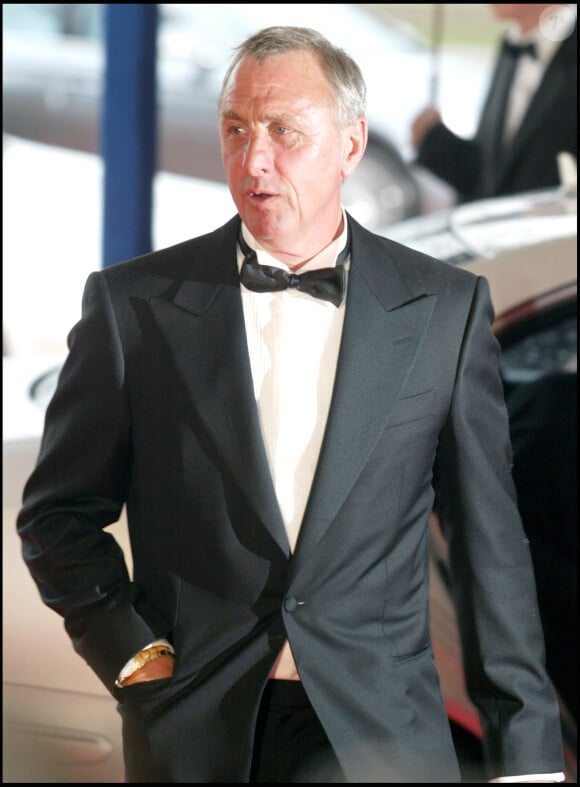 Johan Cruyff aux Laureus Sports Awards à Barcelone en avril 2007. Fumeur repenti, son entourage a révélé le 22 octobre 2015 qu'il souffre d'un cancer des poumons.