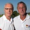 Franz Beckenbauer et Joahn Cruyff en septembre 2014 lors d'un tournoi de golf en Allemagne. Fumeur repenti, l'entourage du Hollandais volant a révélé le 22 octobre 2015 qu'il souffre d'un cancer des poumons.