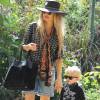 Fergie emmène son fils Axl jouer dans un parc à Brentwood, le 22 octobre 2015