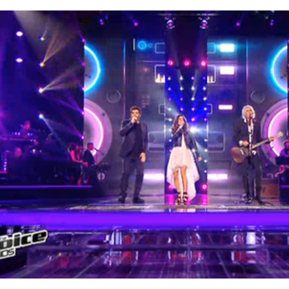 Jenifer, sublime en total look Saint Laurent Paris pour L'Espionne - The Voice Kids saison 2, la finale. Vendredi 23 octobre, sur TF1.