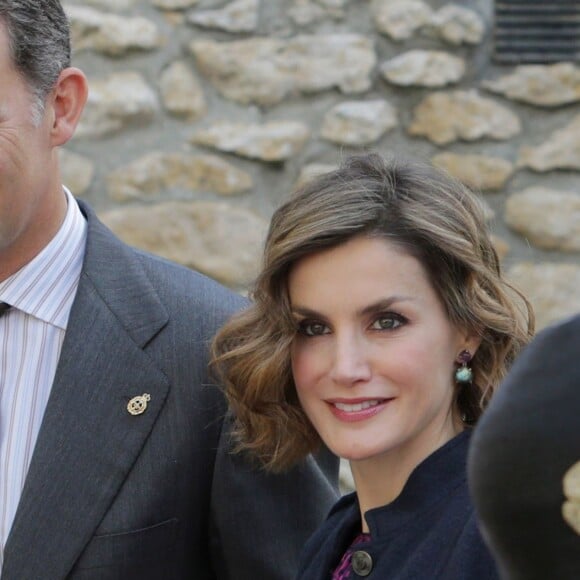 La reine Letizia et le roi Felipe VI d'Espagne visitaient le 24 octobre 2015 Colombres, élu Village modèle de la principauté des Asturies 2015.