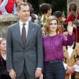 La reine Letizia et le roi Felipe VI d'Espagne visitaient le 24 octobre 2015 Colombres, élu Village modèle de la principauté des Asturies 2015.