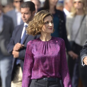 La reine Letizia et le roi Felipe VI d'Espagne visitaient le 24 octobre 2015 Colombres, élu Village modèle de la principauté des Asturies 2015.