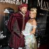 Maksim Chmerkovskiy et Peta Murgatroyd à la soirée Halloween du magazine Maxim à Los Angeles le 24 octobre 2015