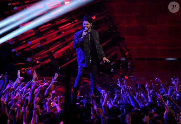 The Weeknd sur scène lors de la 15e cérémonie des BET Awards à Los Angeles, le 28 juin 2015