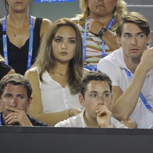 Camille Lacourt et Valérie Bègue assistent à l'Open d'Australie, le 16 janvier 2014 au Melbourne Park de Melbourne