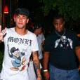 Neymar à la sortie d'une boite de nuit de Sao Paulo, le 25 juillet 2015