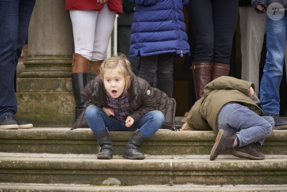 Le prince Frederik et la princesse Mary de Danemark assistaient avec leurs enfants Christian, Isabella, Vincent et Josephine à l'Hubertus Jagt (Chasse Hubertus) le 1er novembre 2015 au palais de l'Eremitage, à Klampenborg.