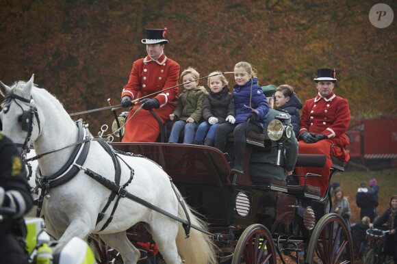 Le prince Frederik et la princesse Mary de Danemark assistaient avec leurs enfants Christian, Isabella, Vincent et Josephine à l'Hubertus Jagt (Chasse Hubertus) le 1er novembre 2015 au palais de l'Eremitage, à Klampenborg.