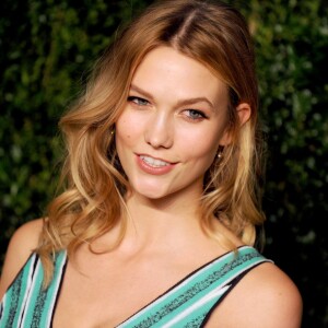 Karlie Kloss assiste aux 12e CFDA/Vogue Fashion Fund Awards aux Spring Studios. New York, le 2 novembre 2015.