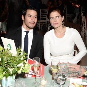 Joseph Altuzarra et Lake Bell assistent aux 12e CFDA/Vogue Fashion Fund Awards aux Spring Studios. New York, le 2 novembre 2015.