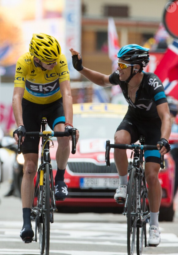 Chris Froome en maillot jaune et son coéquipier Richie Porte à L'Alpe d’Huez le 18 juillet 2013