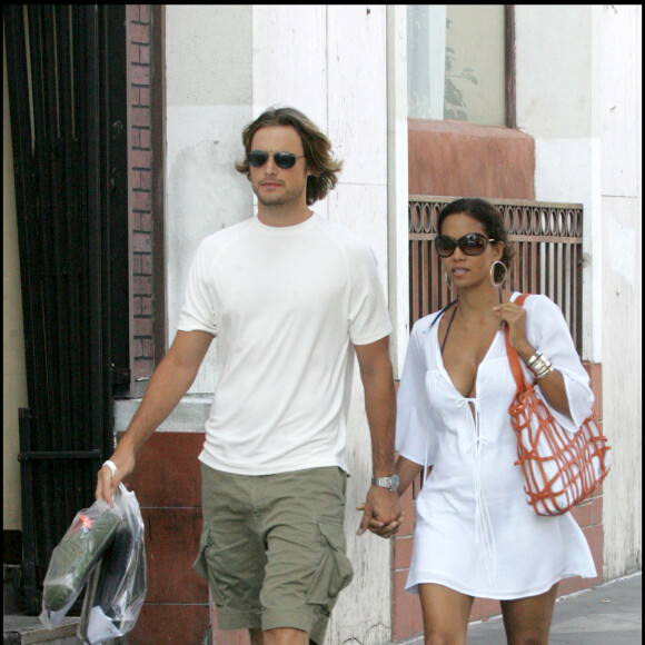 Halle Berry et Gabriel Aubry à Santa Monica le 11 août 2007.