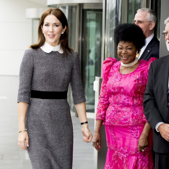 La princesse Mary de Danemark arrive à la cour internationale de justice à La Haye le 5 novembre 2015