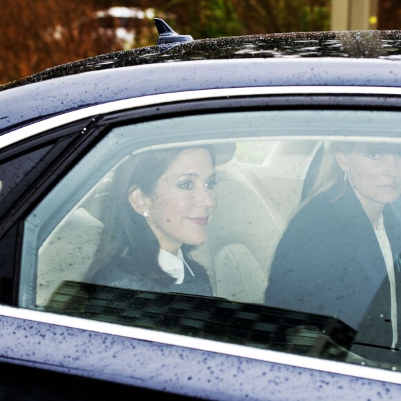 La princesse Mary de Danemark arrive à la cour internationale de justice à La Haye le 5 novembre 2015