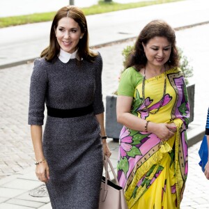 La princesse Mary de Danemark intervenait le 5 novembre 2015 lors de la 3e édition de la Conférence mondiale des foyers pour femmes, à La Haye.