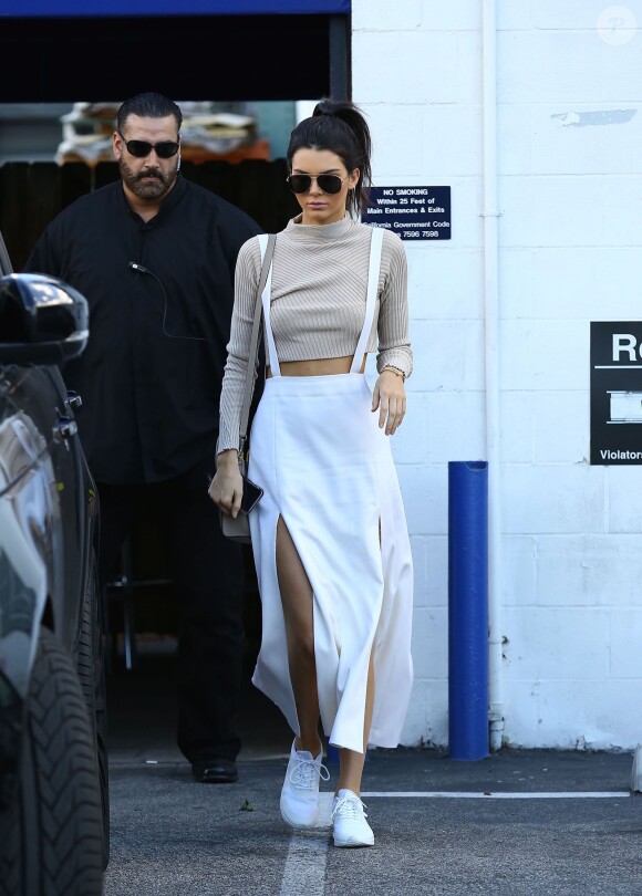 Kendall Jenner quitte un studio de tournae à Van Nuys. Los Angeles, le 4 novembre 2015.