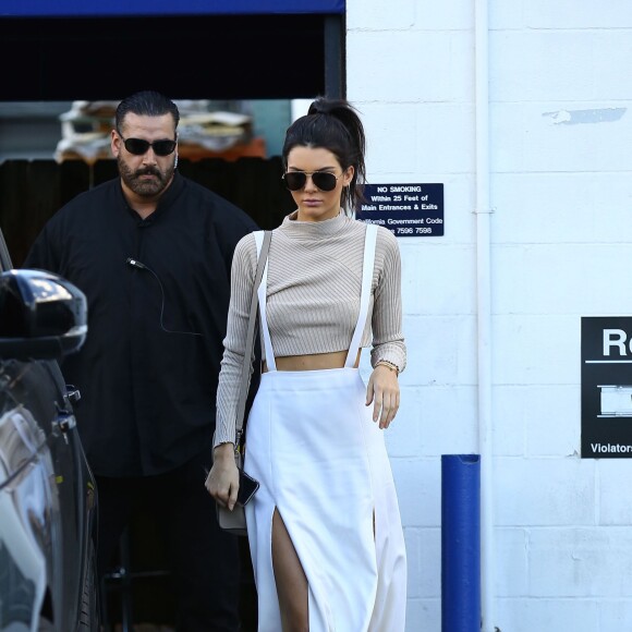 Kendall Jenner quitte un studio de tournae à Van Nuys. Los Angeles, le 4 novembre 2015.