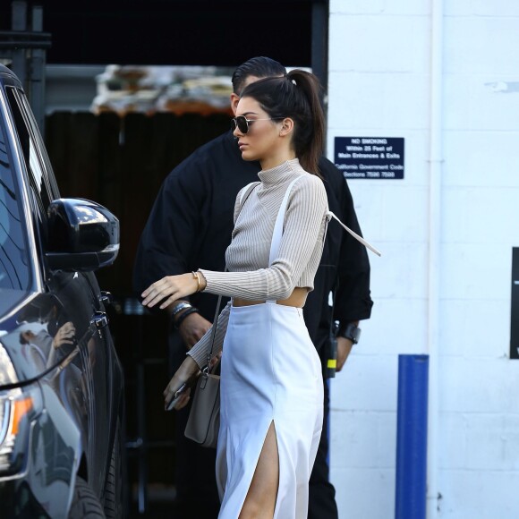 Kendall Jenner quitte un studio de tournae à Van Nuys. Los Angeles, le 4 novembre 2015.