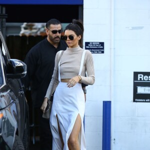 Kendall Jenner quitte un studio de tournae à Van Nuys. Los Angeles, le 4 novembre 2015.