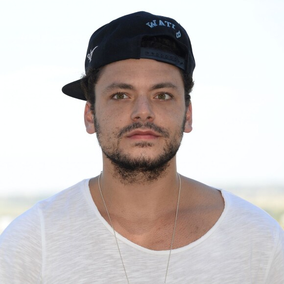 Kev Adams au photocall du film "Les Nouvelles aventures d'Aladin" lors du 8ème Festival du Film Francophone d'Angoulême, le 29 août 2015. Photocall of the "Les Nouvelles aventures d'Aladin" during the 8th Angouleme French-Speaking Film Festival in Angouleme, France, on August 29, 2015.29/08/2015 - Angoulême