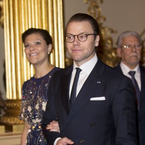 La princesse Victoria, enceinte de cinq mois, prenait part au dîner organisé par le président de Tunisie et sa femme au Grand Hôtel à Stockholm le 5 novembre 2015