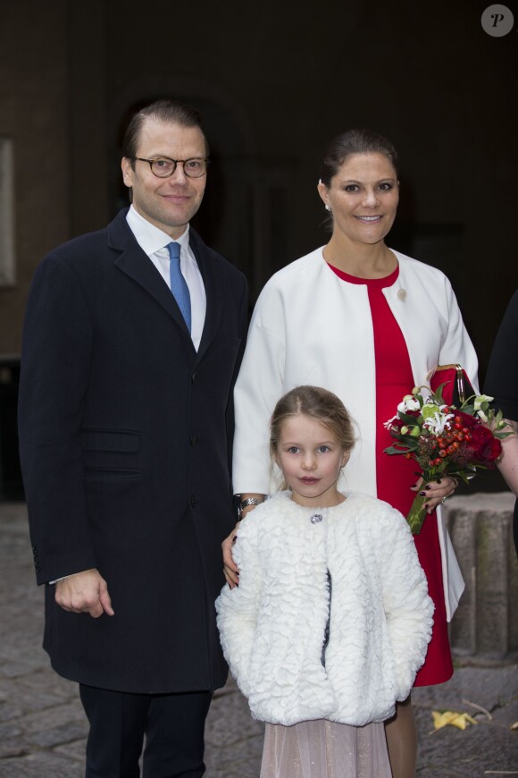 La princesse Victoria de Suède, enceinte de cinq mois, et son mari le prince Daniel prenaient part le 5 novembre 2015 au déjeuner organisé à l'Hôtel de Ville de Stockholm en l'honneur du président tunisien Béji Caïd Essebsi et sa femme Saïda.